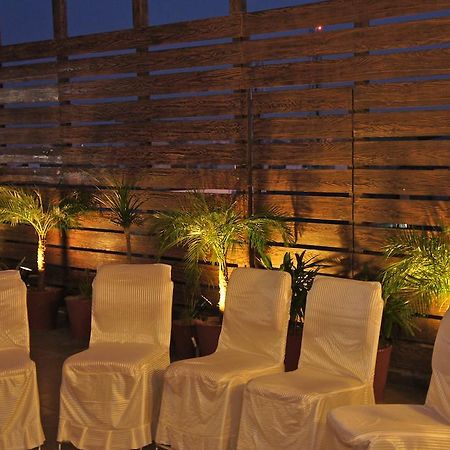 Hotel Surya Prime Kota  Kültér fotó