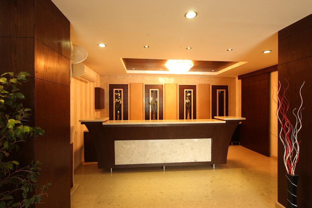Hotel Surya Prime Kota  Kültér fotó