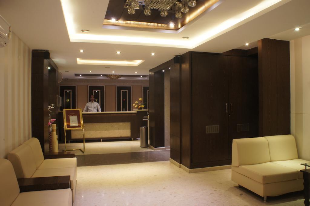 Hotel Surya Prime Kota  Kültér fotó