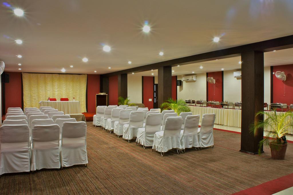 Hotel Surya Prime Kota  Kültér fotó